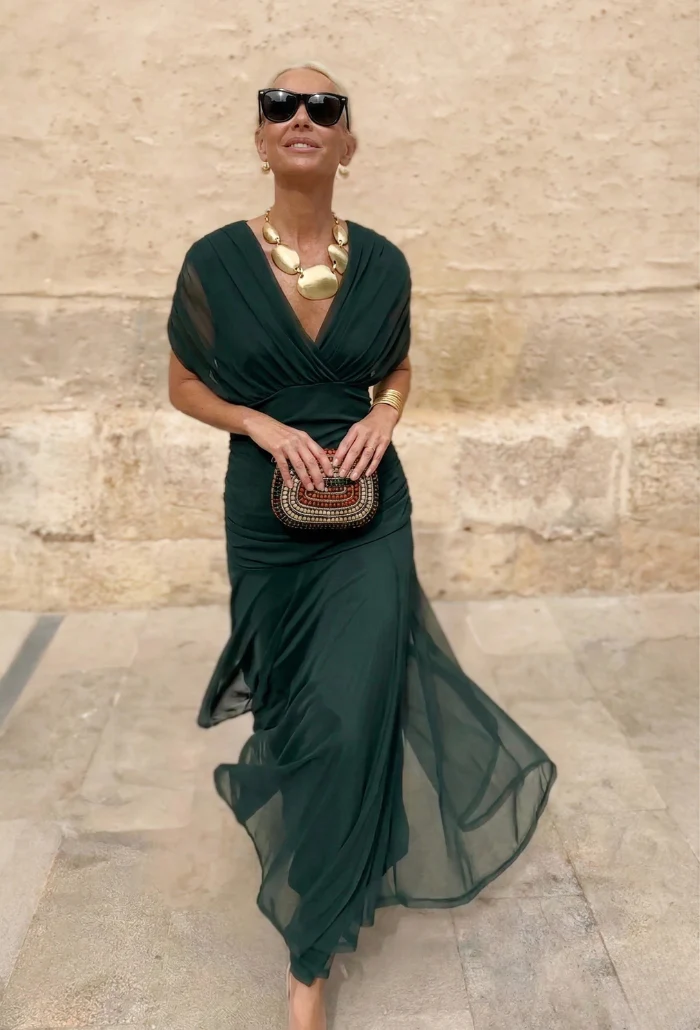 Luisa | Elegante vestido largo con escote en V